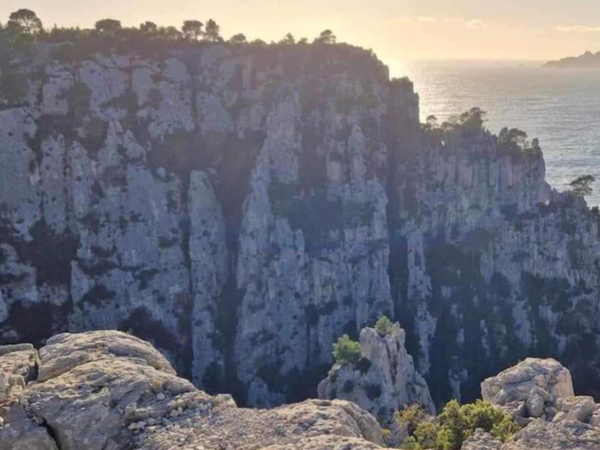 Le Perchoir De Cassis Cocoon Apartment Exterior photo